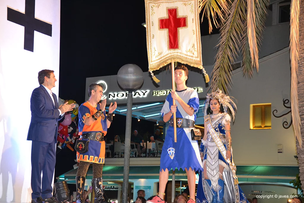 Presentación de trajes de las fiestas de Moros y Cristianos 2017