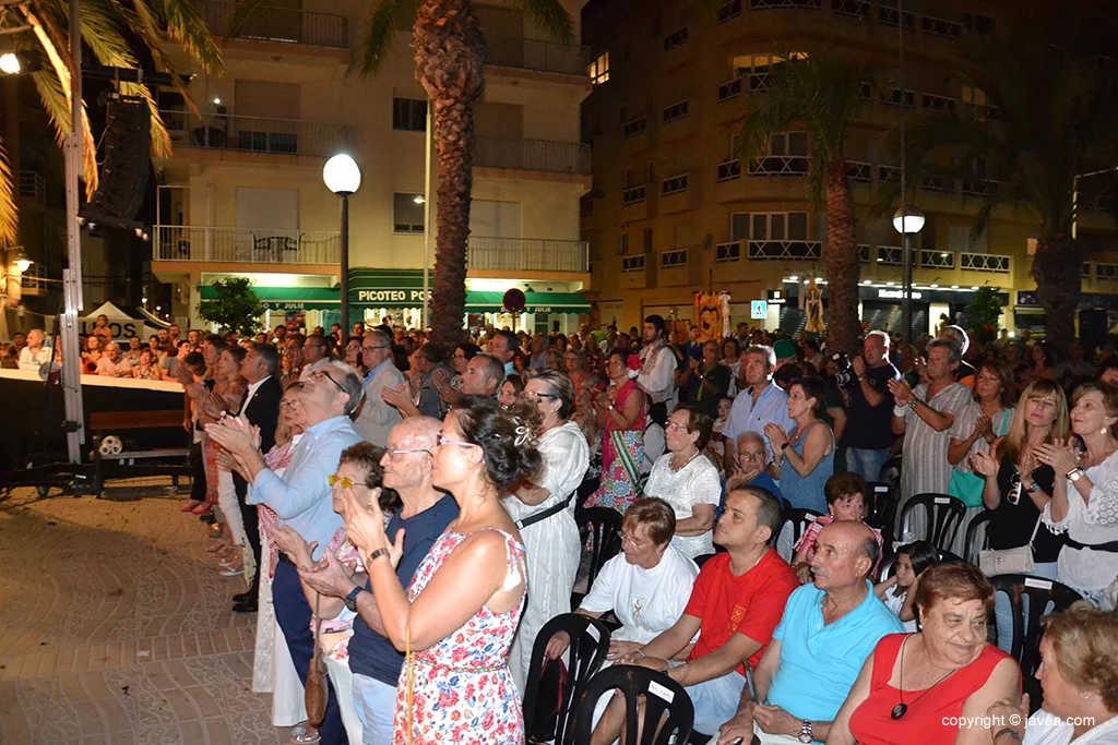 Presentación de trajes de las fiestas de Moros y Cristianos 2017