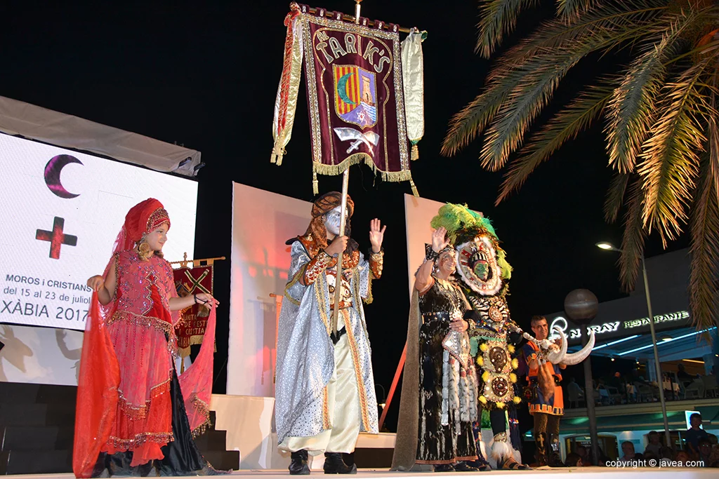 Presentación de trajes de las fiestas de Moros y Cristianos 2017