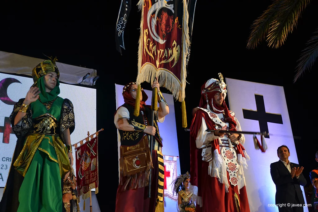 Presentación de trajes de las fiestas de Moros y Cristianos 2017