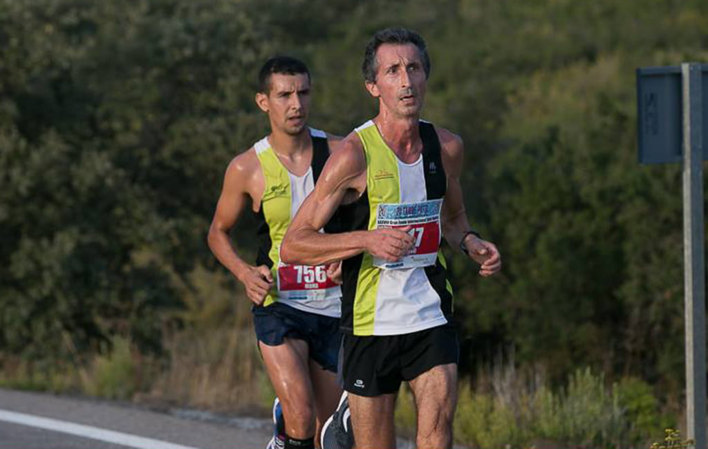 Víctor Fernández junto a Moha Rida