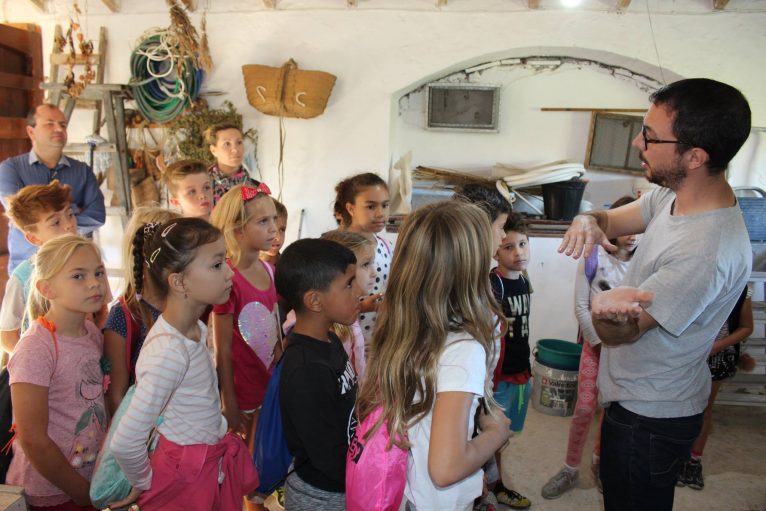 Excursión rural de los alumnos del colegio Santa María Magdalena de Benitatxell