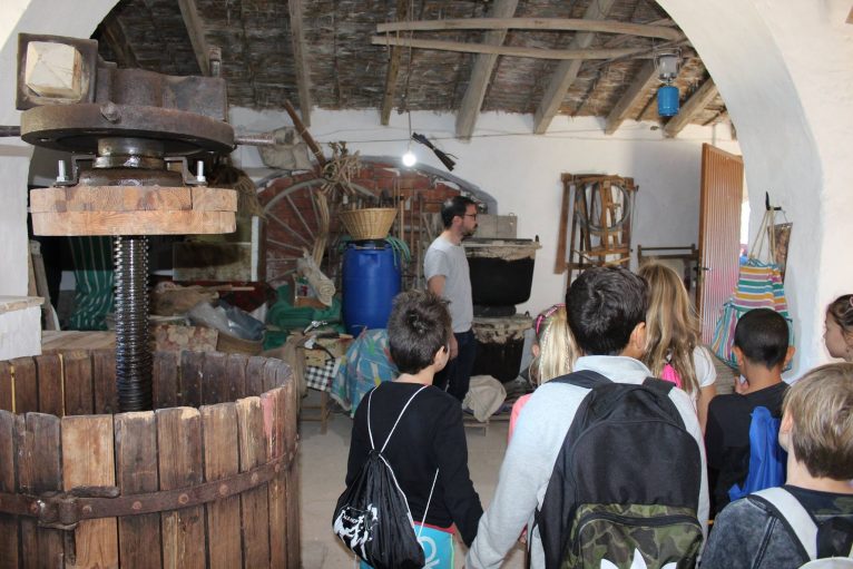 Excursión rural de los alumnos del colegio Santa María Magdalena de Benitatxell