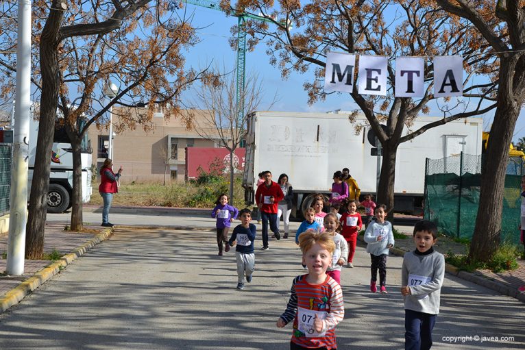 Carrera solidaria por la Paz del colegio Trenc d'alba