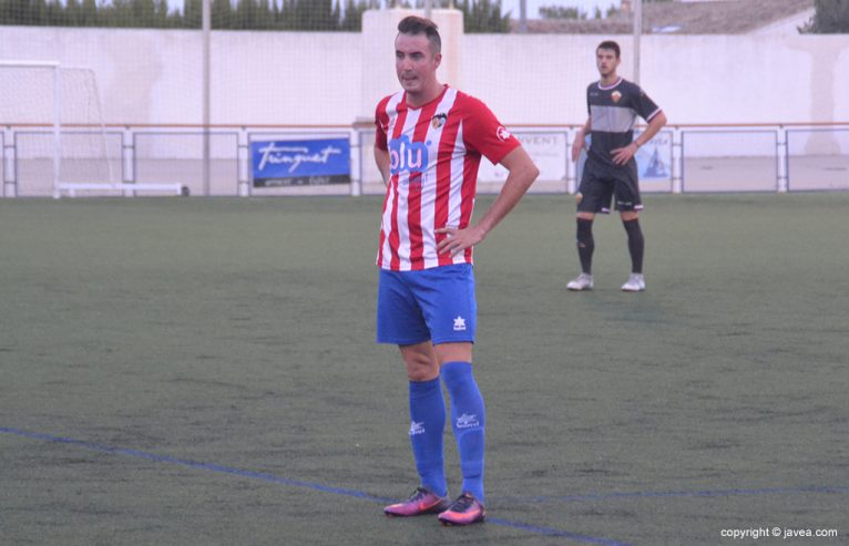 Rubén Ortolá durante un partido