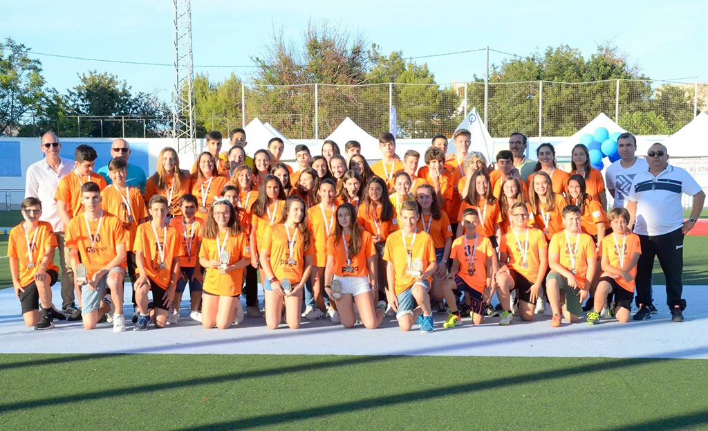 Jugadores y jugadoras del Club Handbol Xàbia