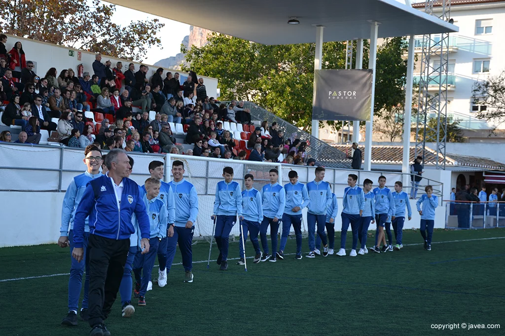 Juan Antonio Ivars con sus jugadores