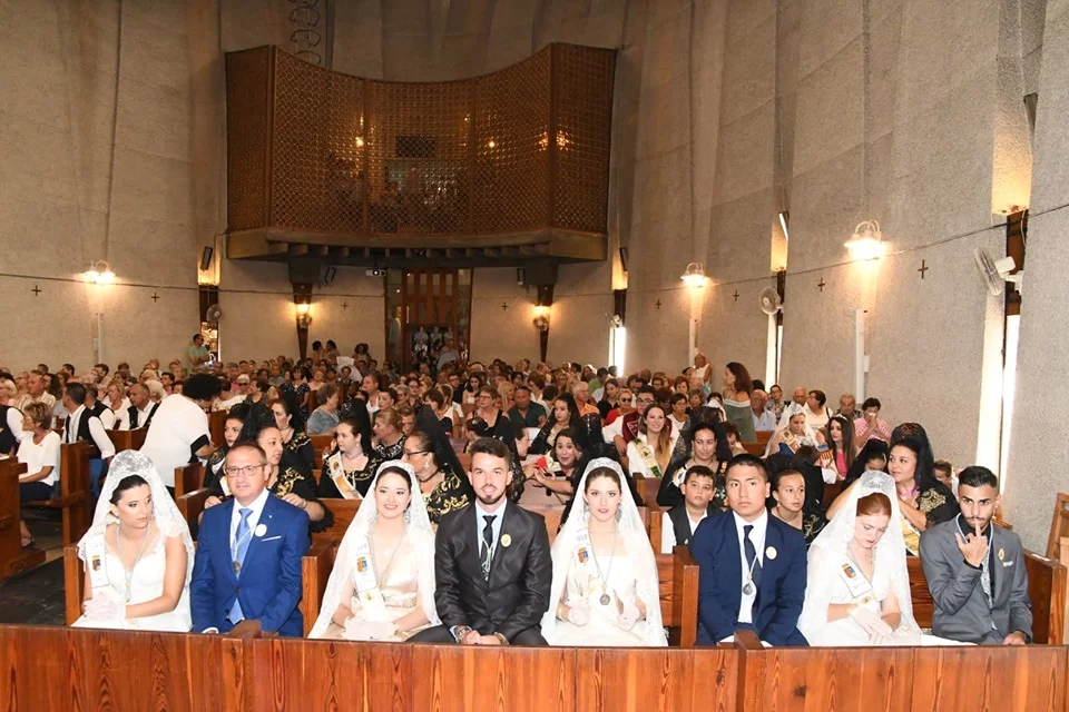 Mayorales y vecinos en la misa en honor a la Virgen de Loreto