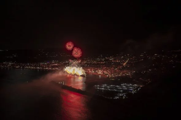 Imagen: Espectacular disparo del castillo de fuegos artificiales de las fiestas de Loreto