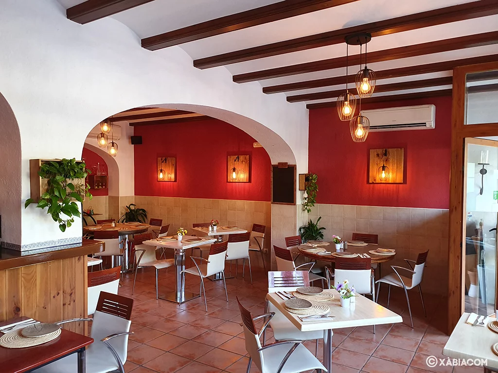 Interior del Restaurante Sabor a Mi en el Puerto de Jávea