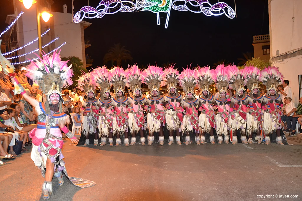 Filà Xibia al completo en el desfile de 2015 siendo filà Capitana