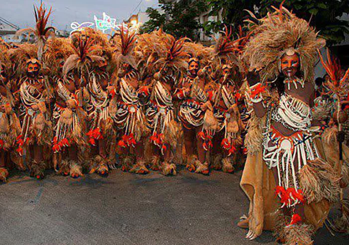 Primer traje de africanas guerreras en 2010, estilo por el que se caractizan