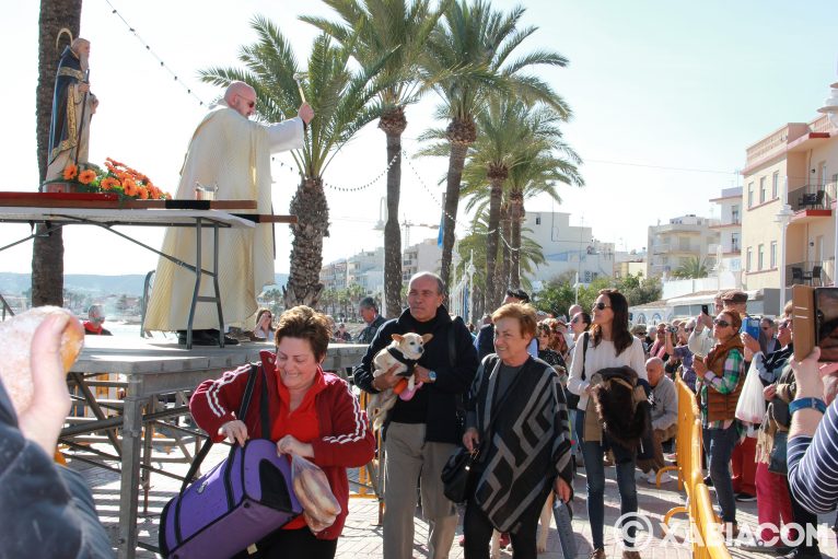 Día de San Antonio. Bendición de animales en Duanes de la Mar (14)