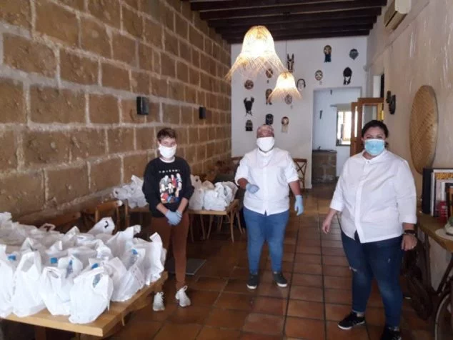 Imagen: Restaurante Chola prepara comida para personal sanitario