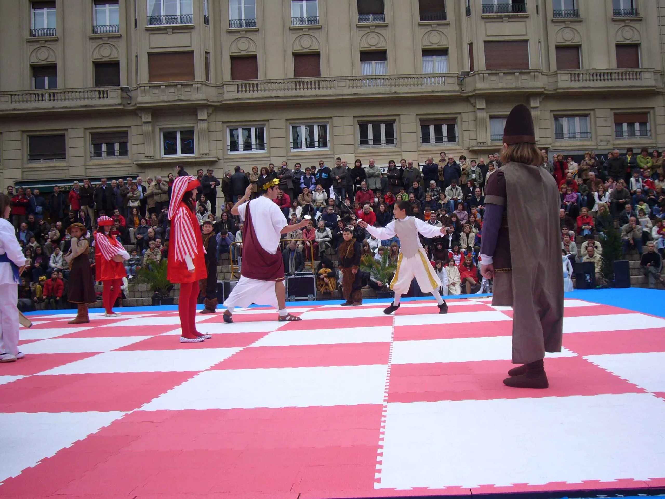 Representación del ajedrez viviente en Vitoria