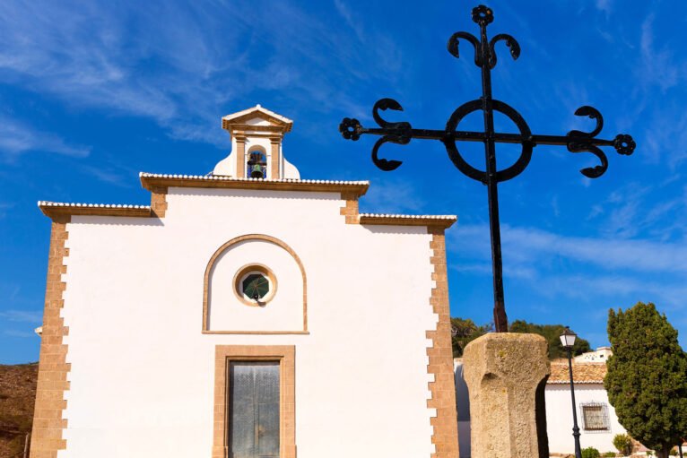 Cruz en la ermita del Calvario de Jávea