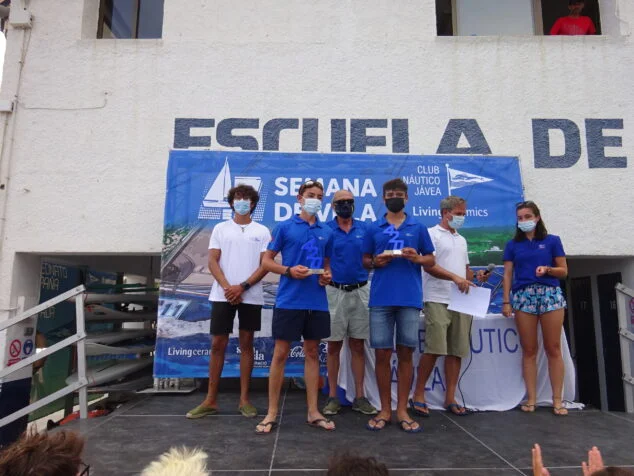 Imagen: Entrega de trofeos de la Semana de la Vela del CN Jávea