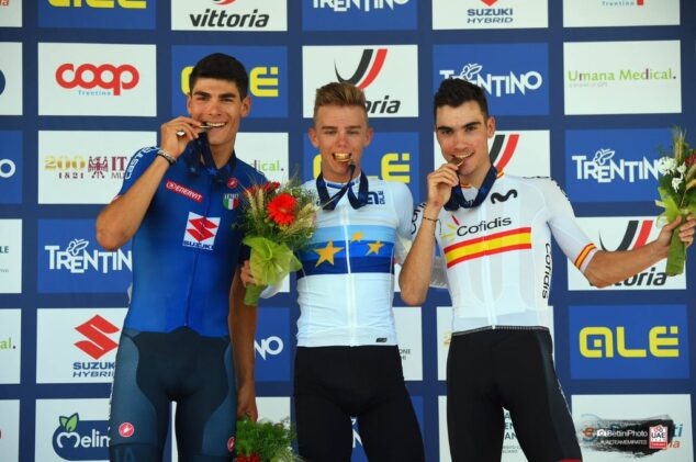 Imagen: Ayuso en el podio con la medalla de bronce