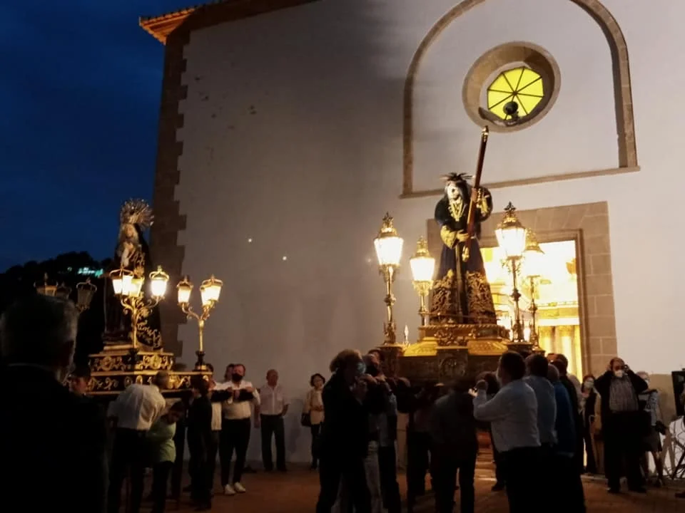 Jesús Nazareno y la Virgen de los Dolores en la entrada del Calvari