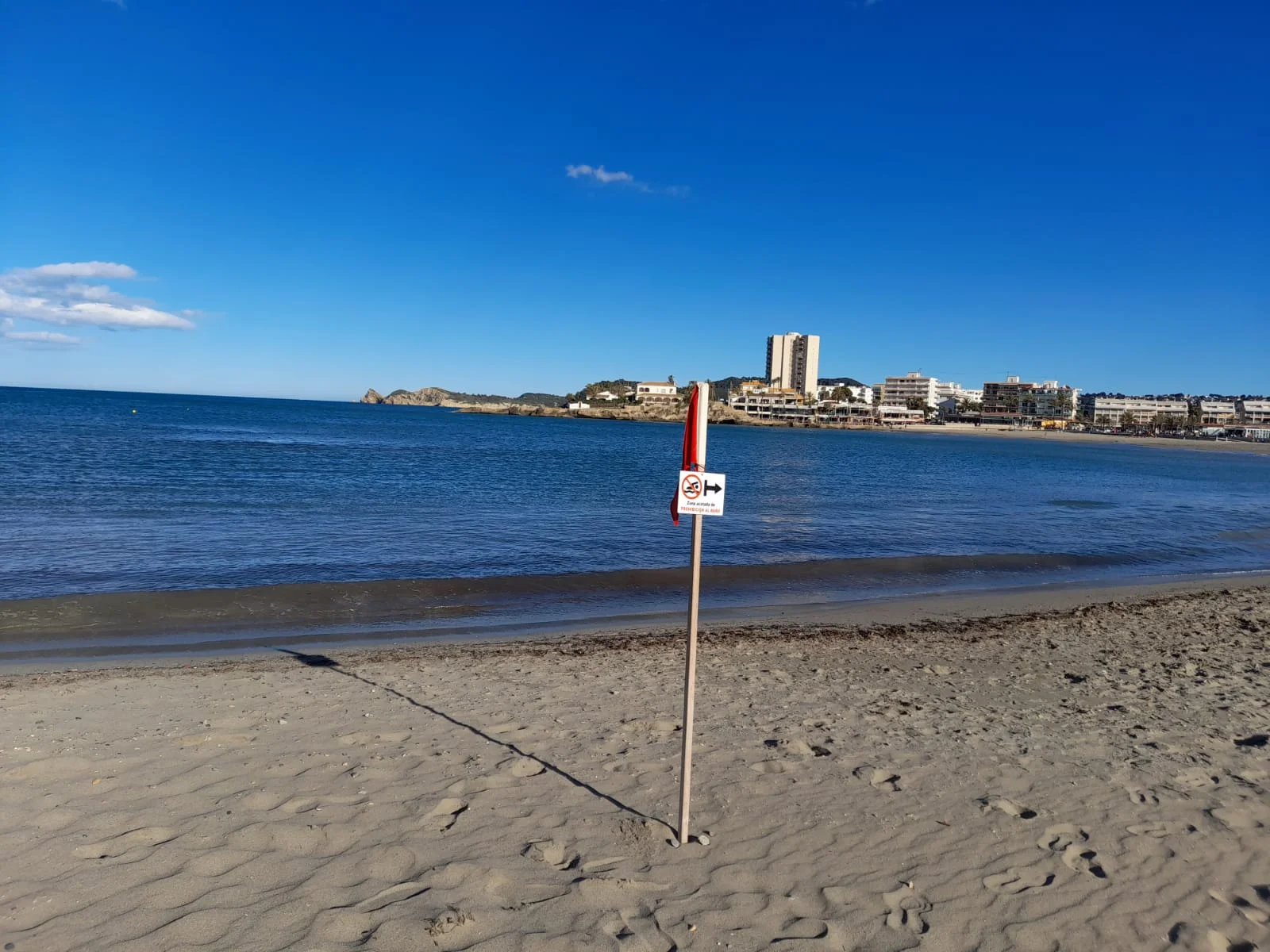 Prohibición del baño en la playa del Arenal