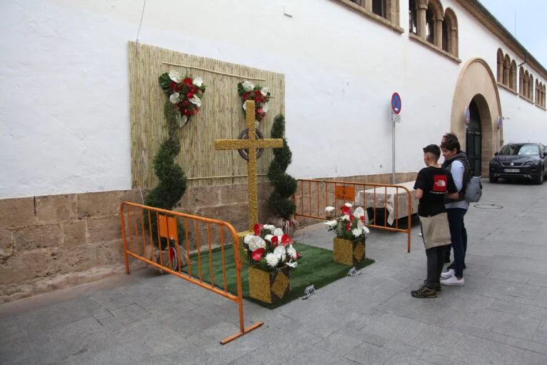 Cruces de flores en honor a Jesús Nazareno 2022 - (8)