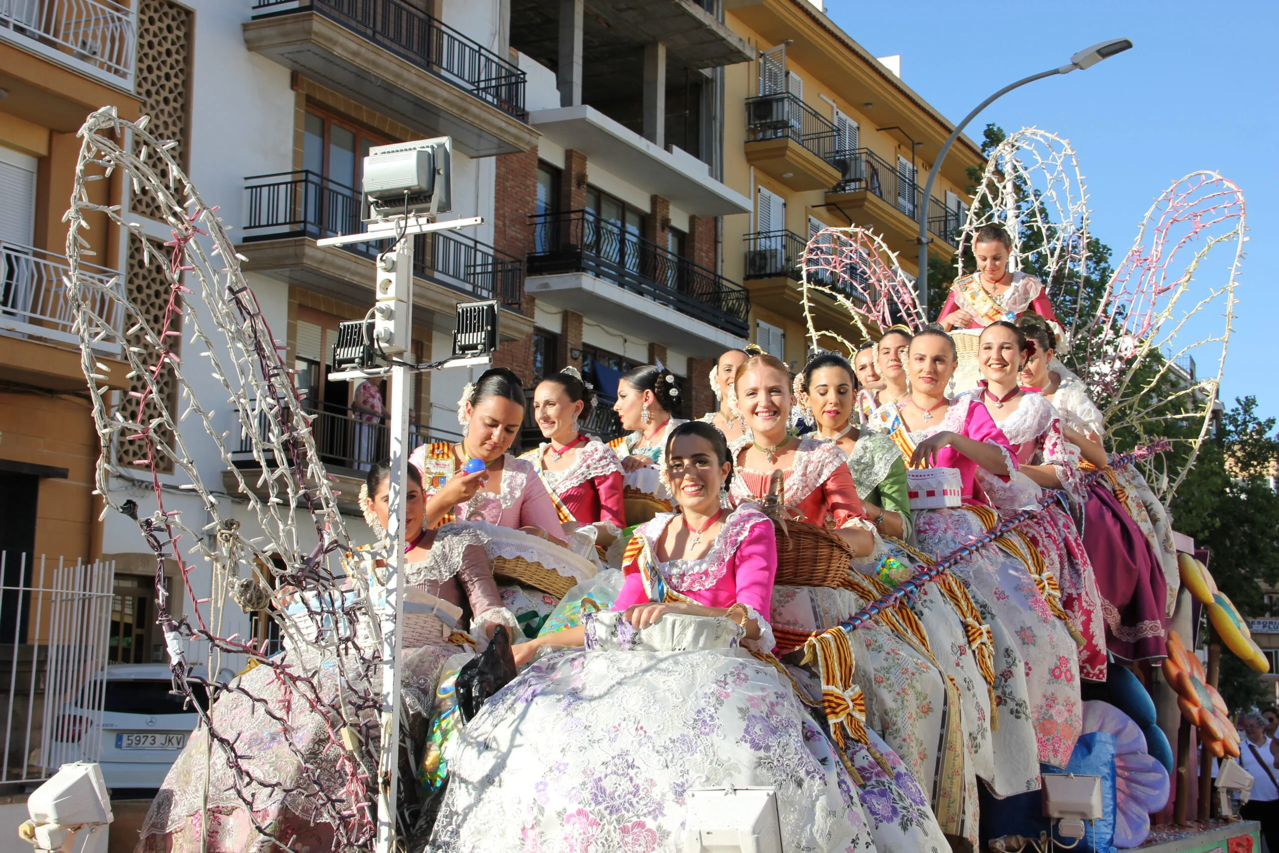 Desfile de carrozas Fogueres Xàbia