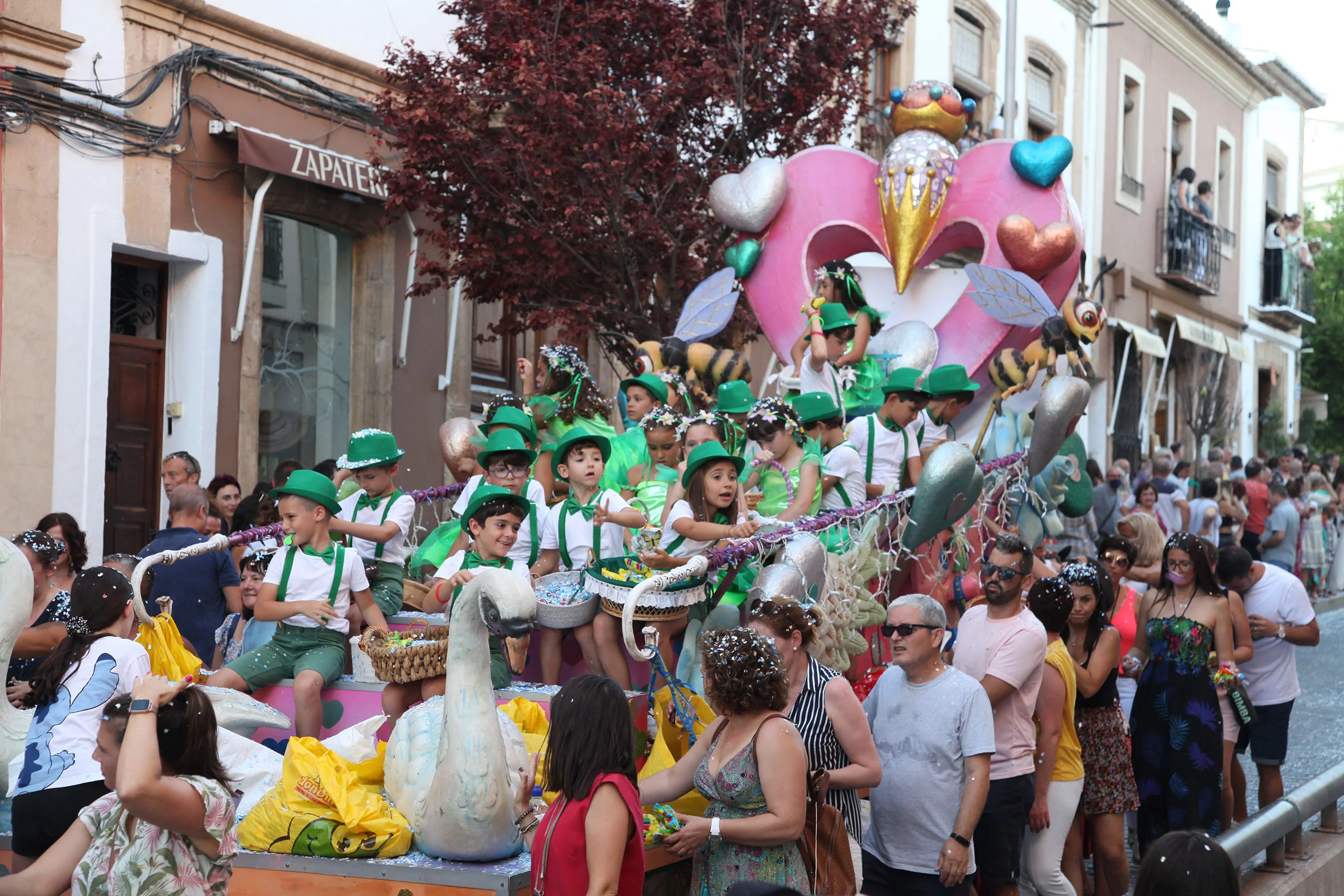 Segundo día de desfile de carrozas (14)