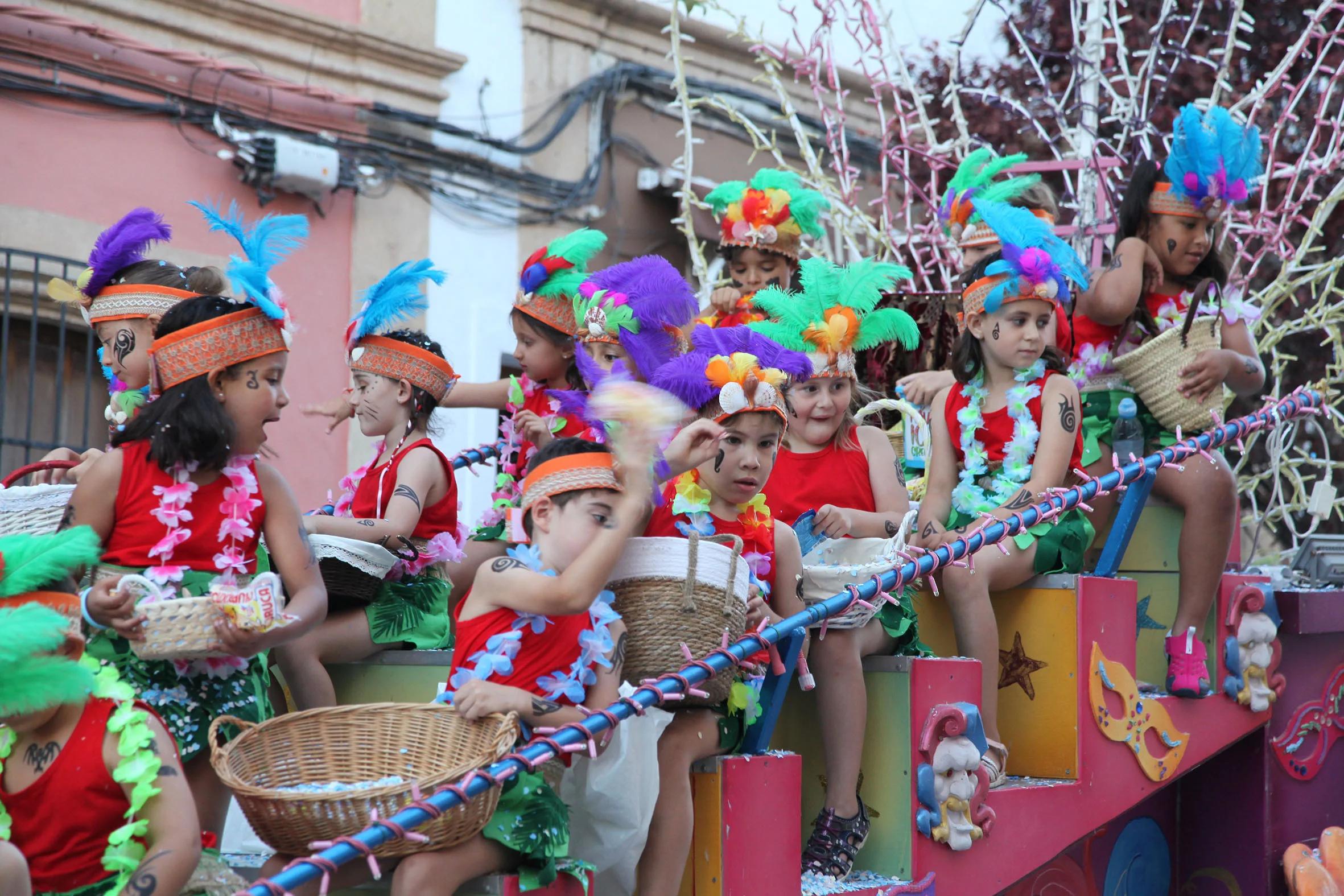 Segundo día de desfile de carrozas (20)