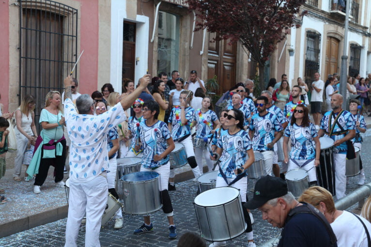 Segundo día de desfile de carrozas (22)