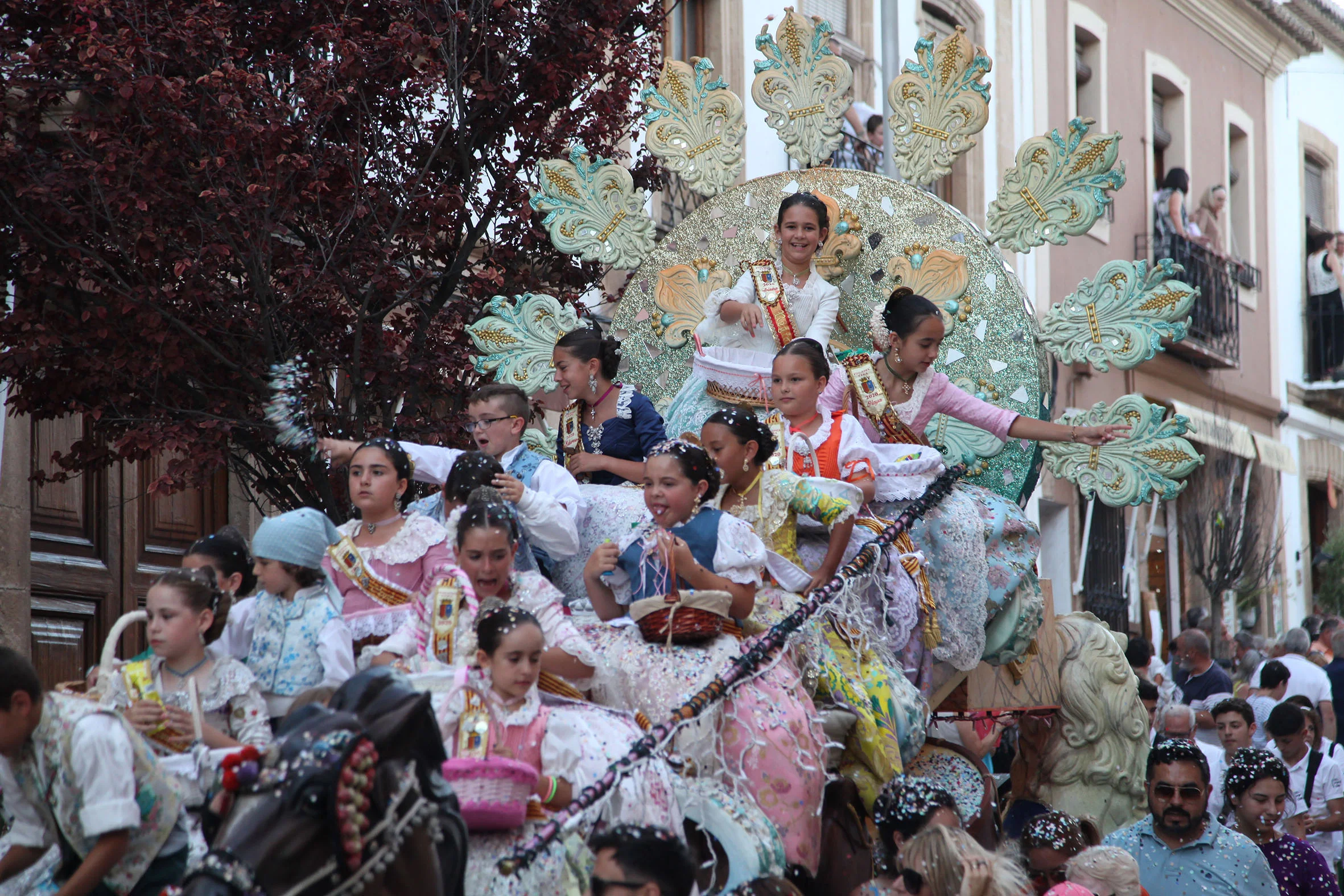 Segundo día de desfile de carrozas (65)