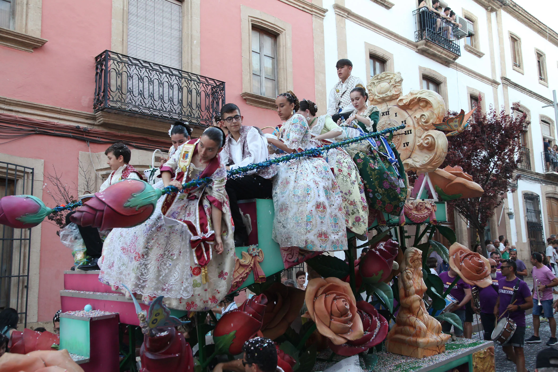 Segundo día de desfile de carrozas (71)