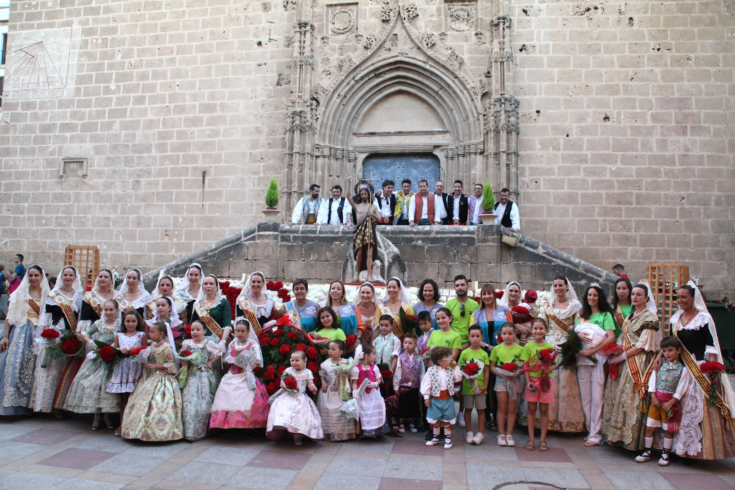 Segundo día de Ofrenda de flores Fogueres Xàbia 2022 (120)