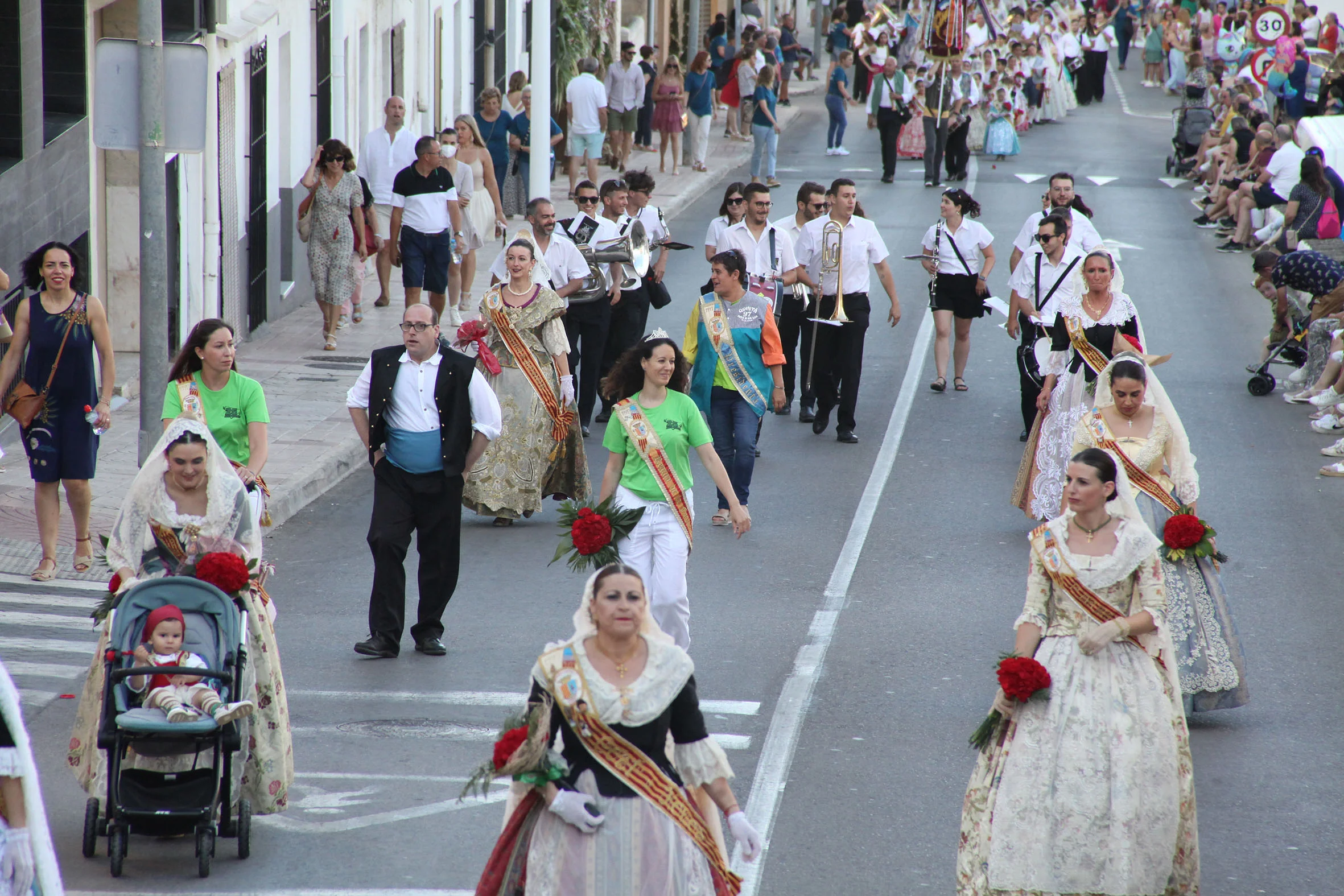 Segundo día de Ofrenda de flores Fogueres Xàbia 2022 (51)