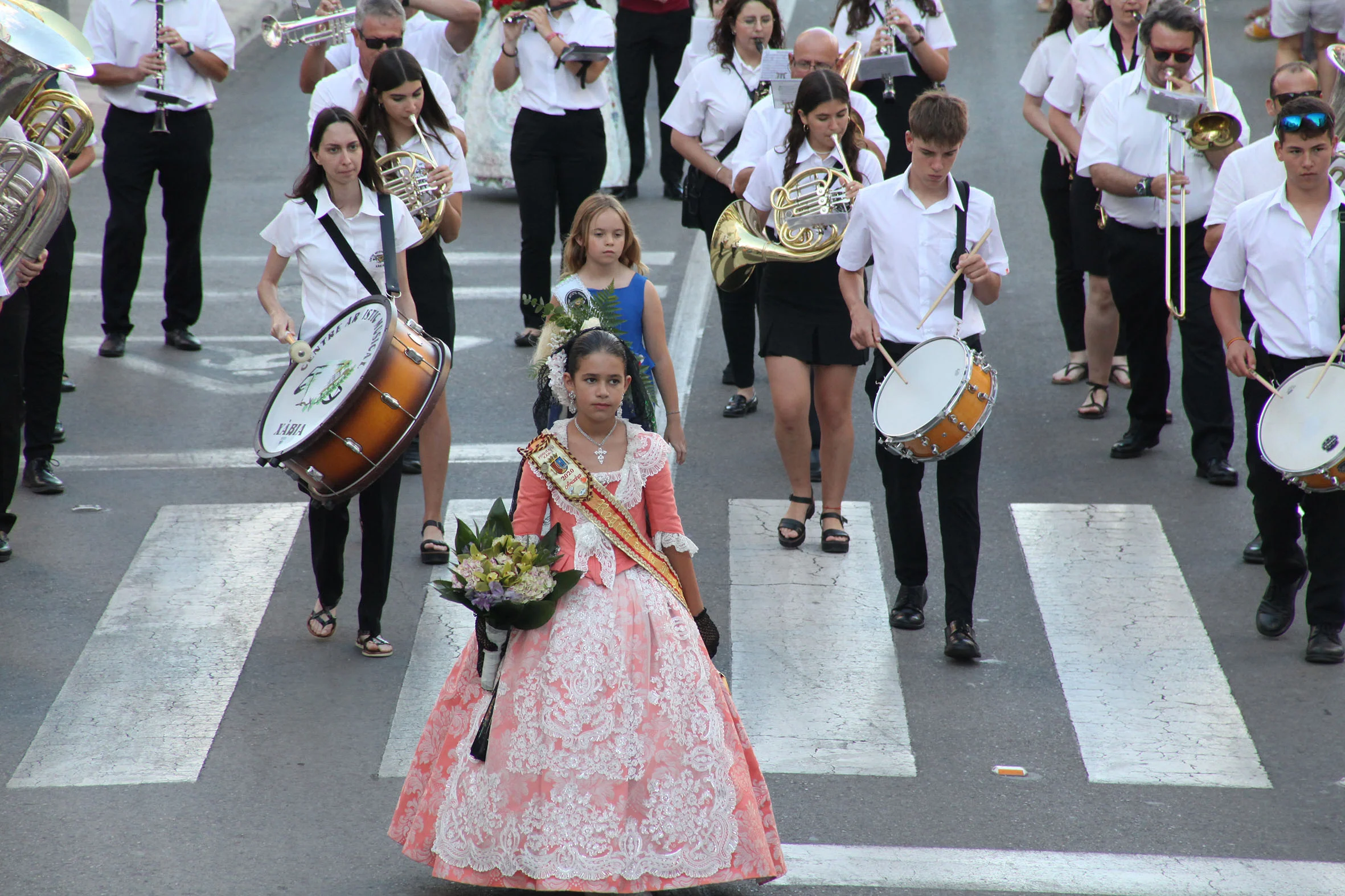 Segundo día de Ofrenda de flores Fogueres Xàbia 2022 (66)