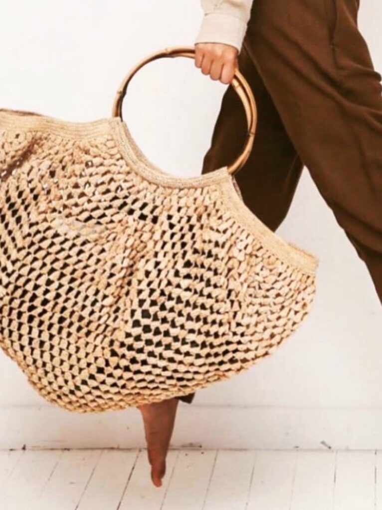 Bolsos y complementos de estilo mediterráneo