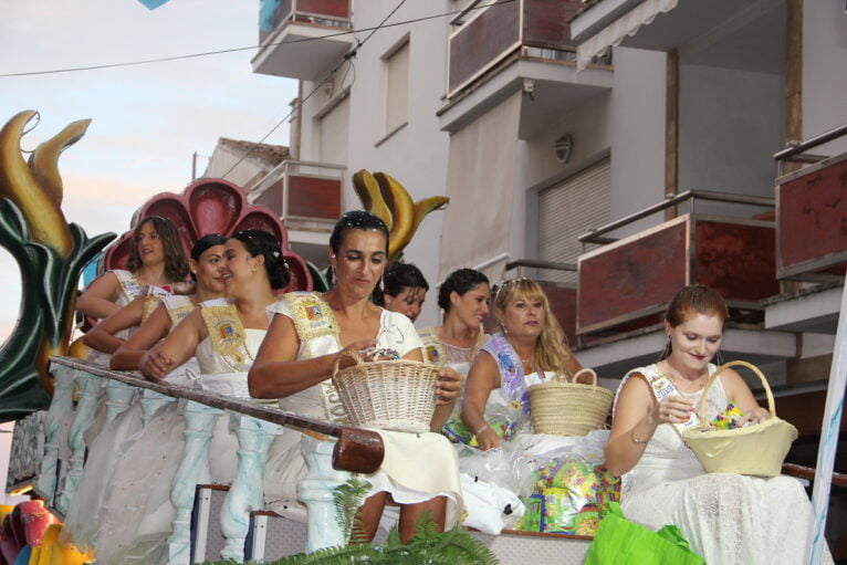 Cabalgata de Carrozas Fiestas de Loreto 2022 (77)