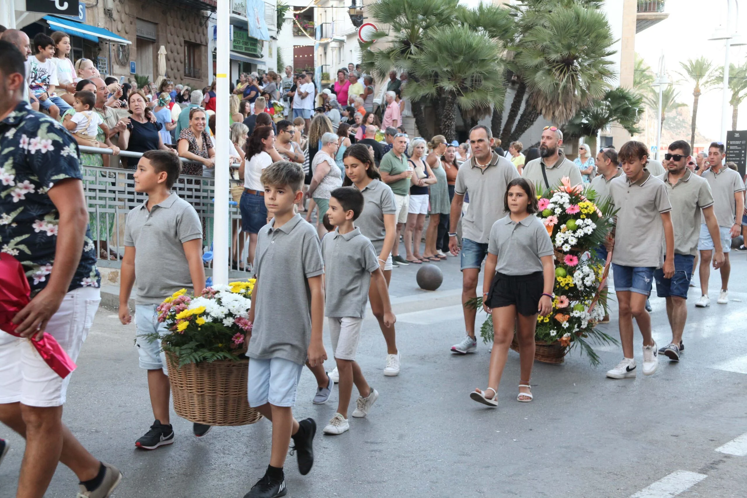 Ofrenda de flores a la Virgen de Loreto 2022 (13)