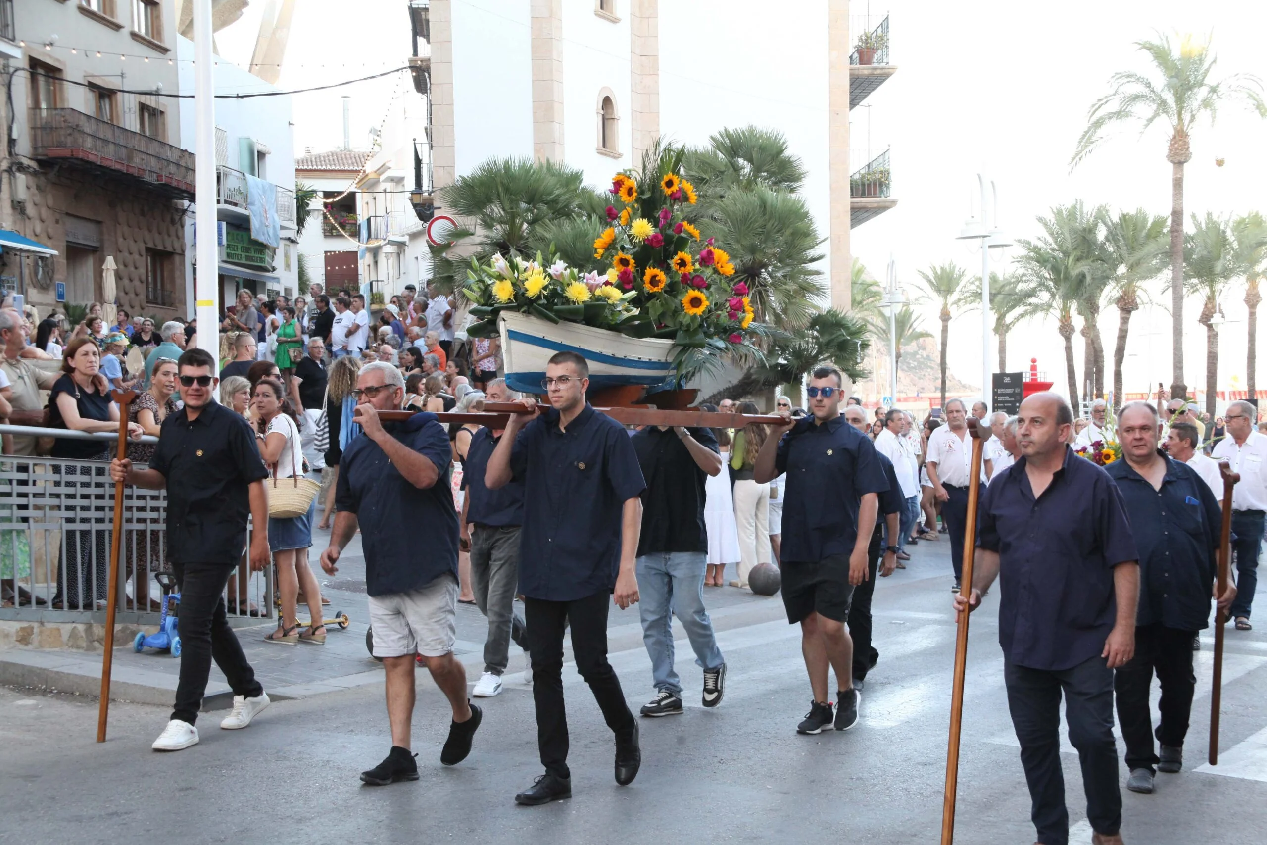 Ofrenda de flores a la Virgen de Loreto 2022 (18)