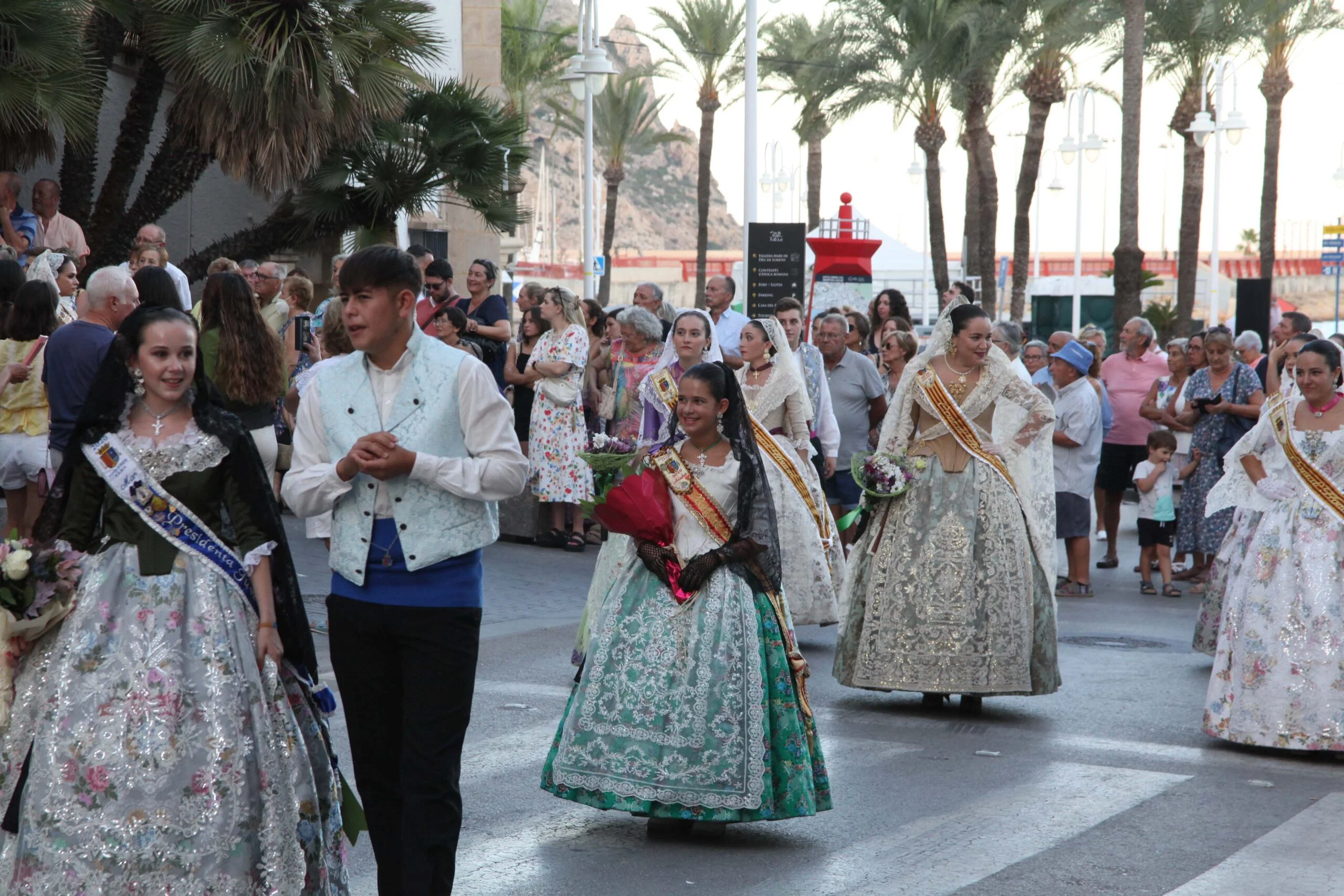 Ofrenda de flores a la Virgen de Loreto 2022 (36)