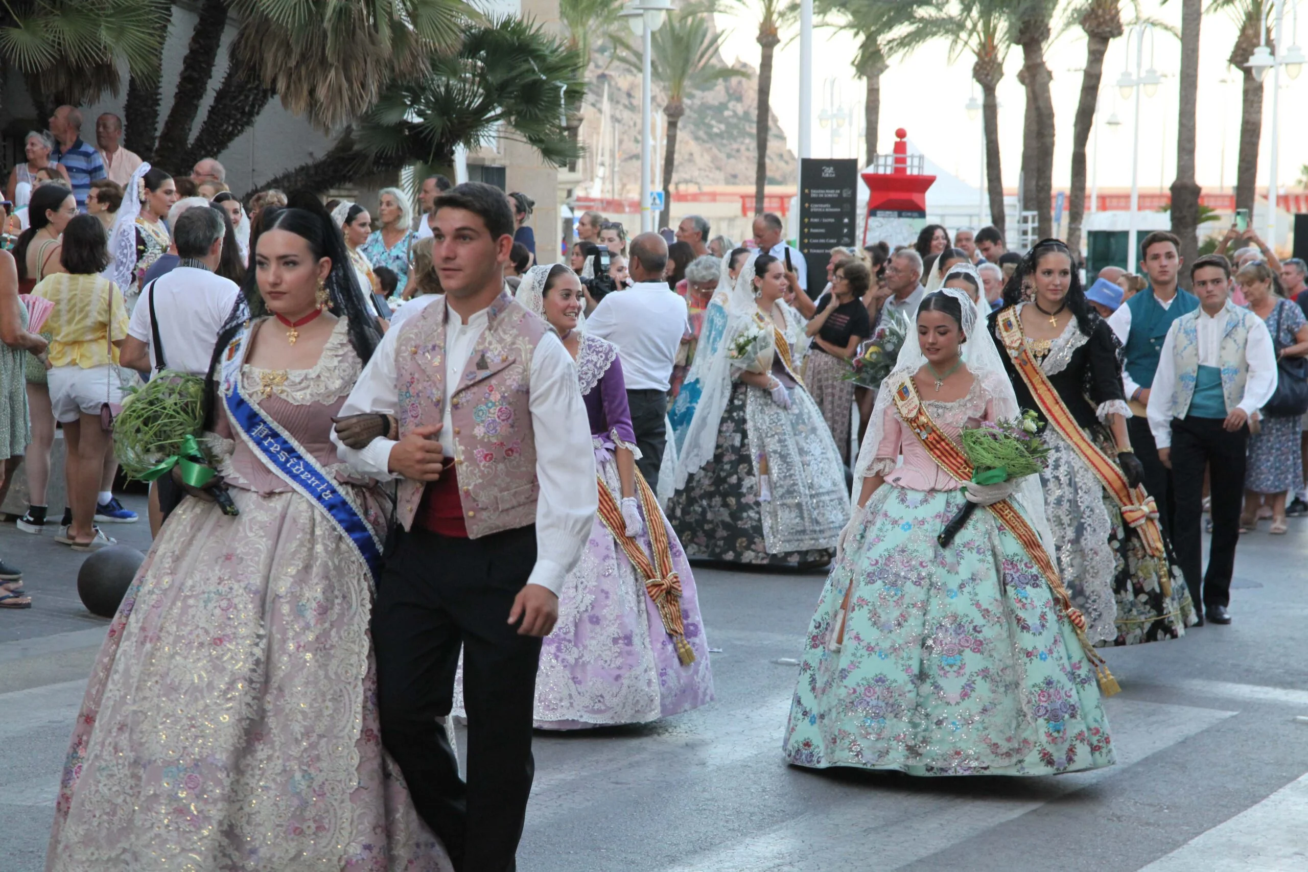 Ofrenda de flores a la Virgen de Loreto 2022 (45)