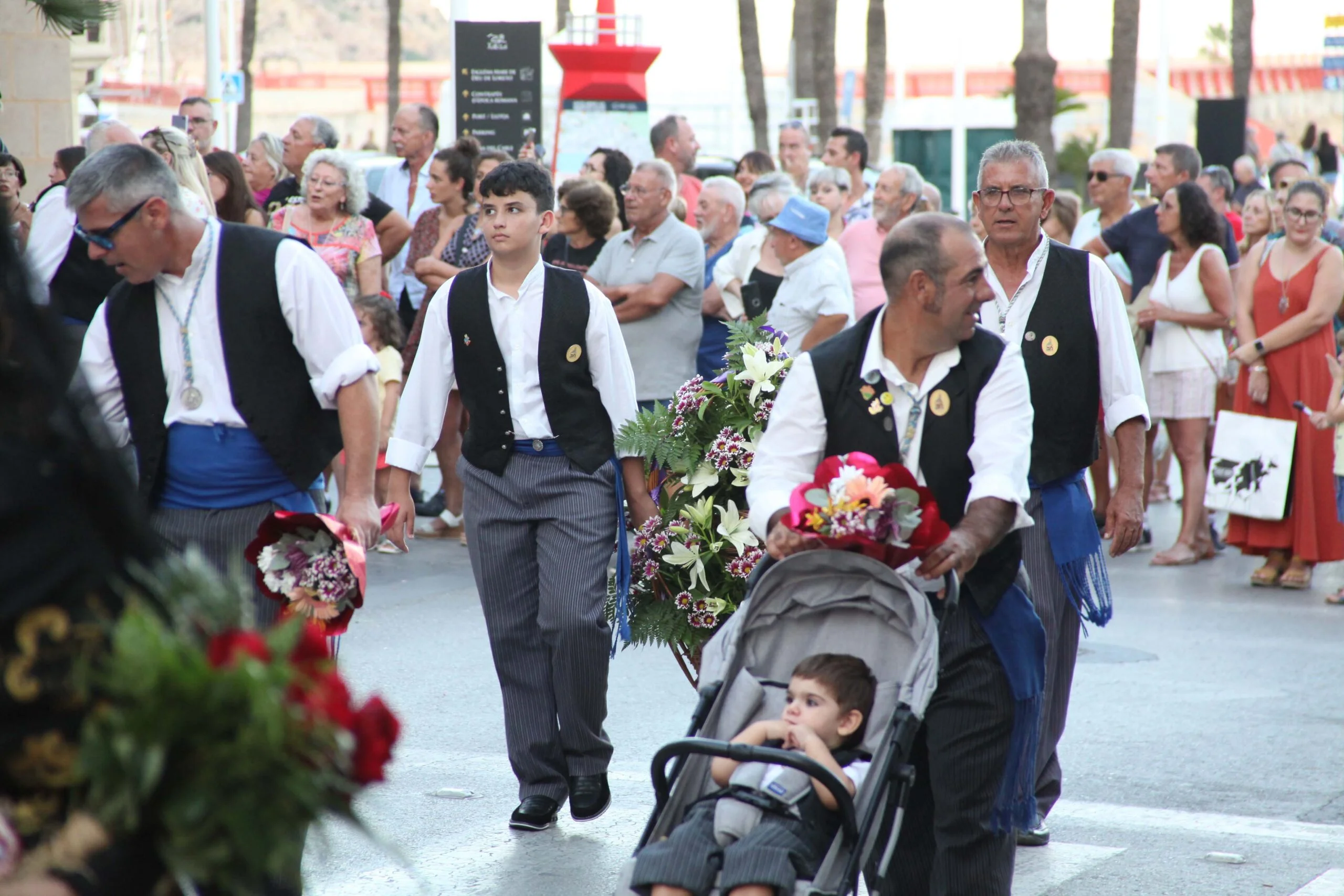 Ofrenda de flores a la Virgen de Loreto 2022 (85)