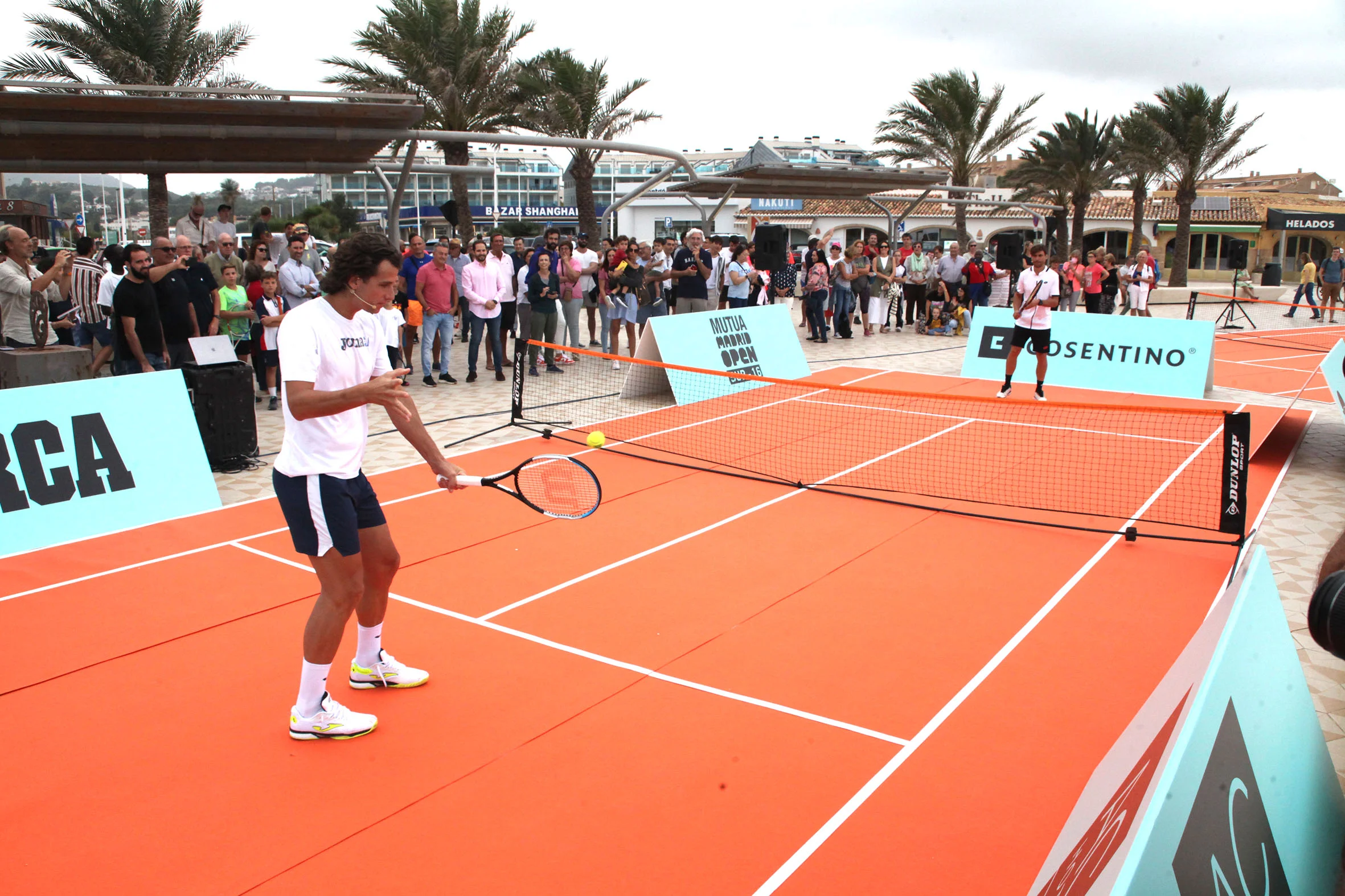 David Ferrer y Feliciano López pilotean con los niños en Xàbia (12)