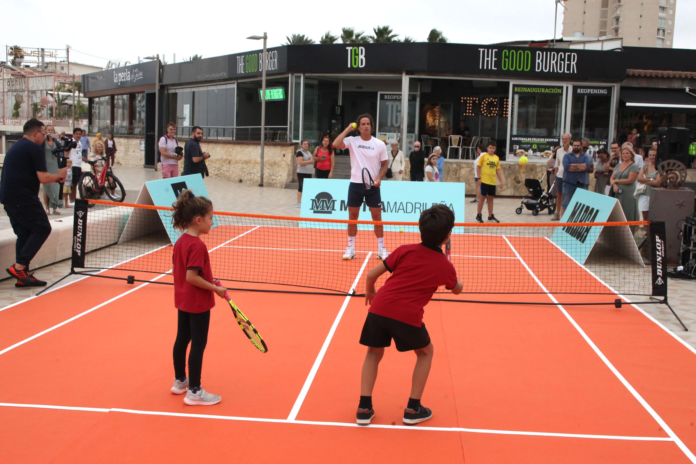 David Ferrer y Feliciano López pilotean con los niños en Xàbia (14)