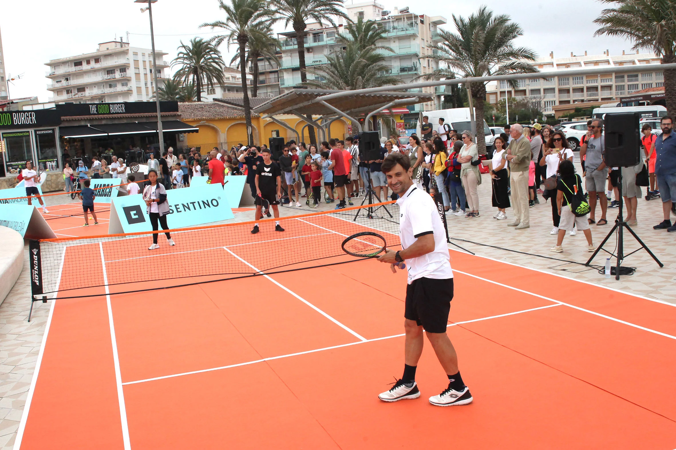 David Ferrer y Feliciano López pilotean con los niños en Xàbia (22)