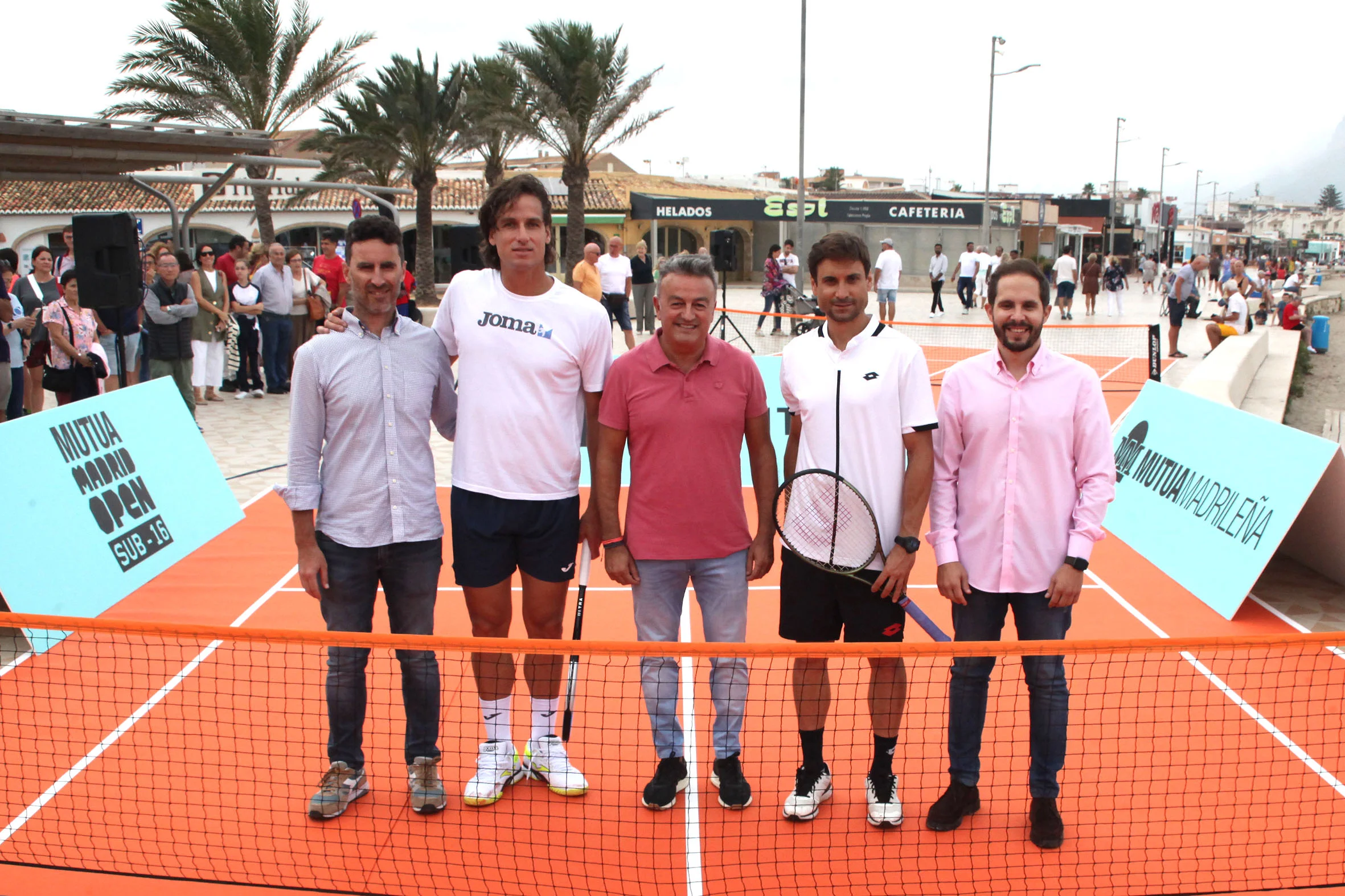 David Ferrer y Feliciano López pilotean con los niños en Xàbia (24)