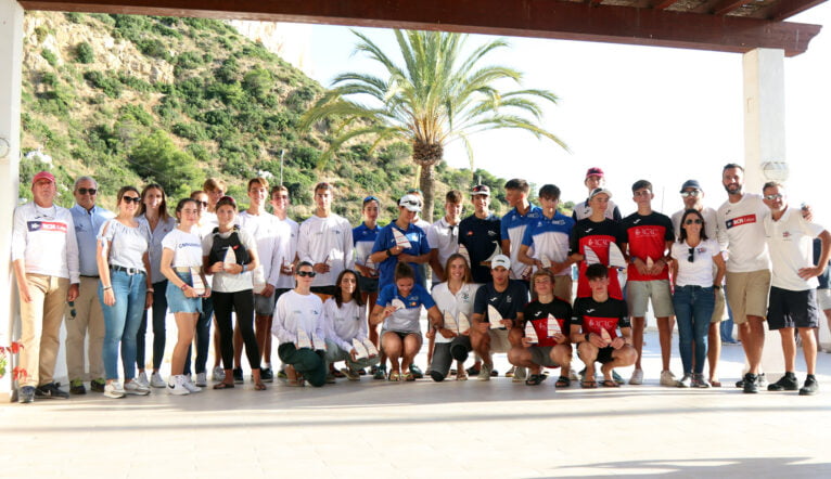 Foto de equipo de la primera jornada de la Copa Autonómica de la Federación de Vela de la Comunitat Valenciana