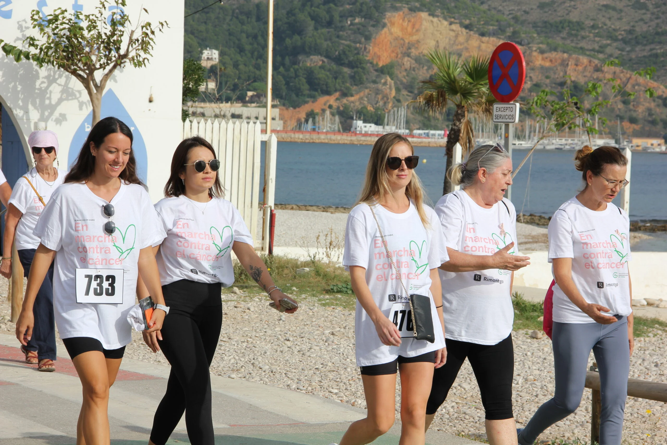 Multitudinaria Marcha contra el cáncer en Xàbia 2022 (28)