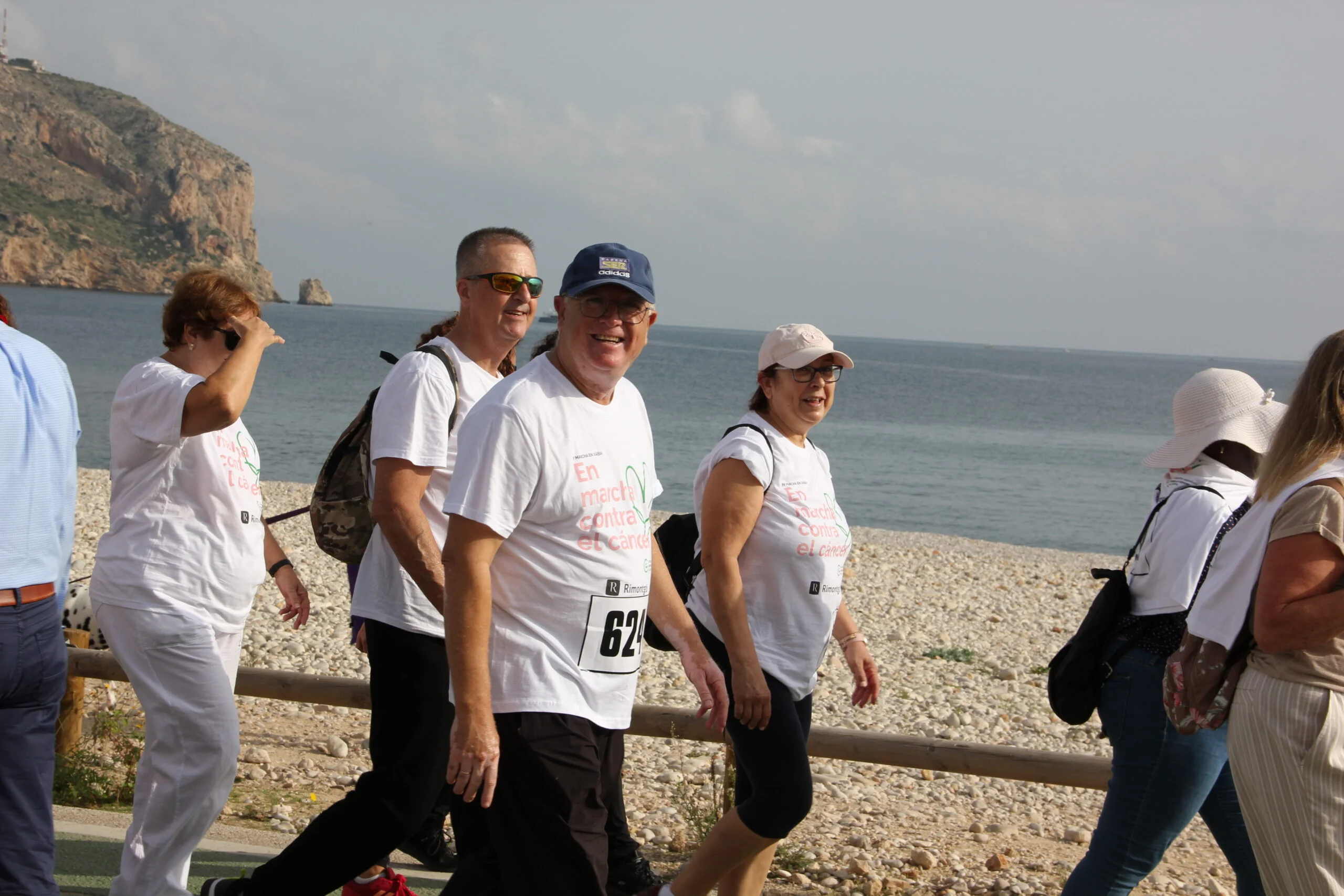 Multitudinaria Marcha contra el cáncer en Xàbia 2022 (32)