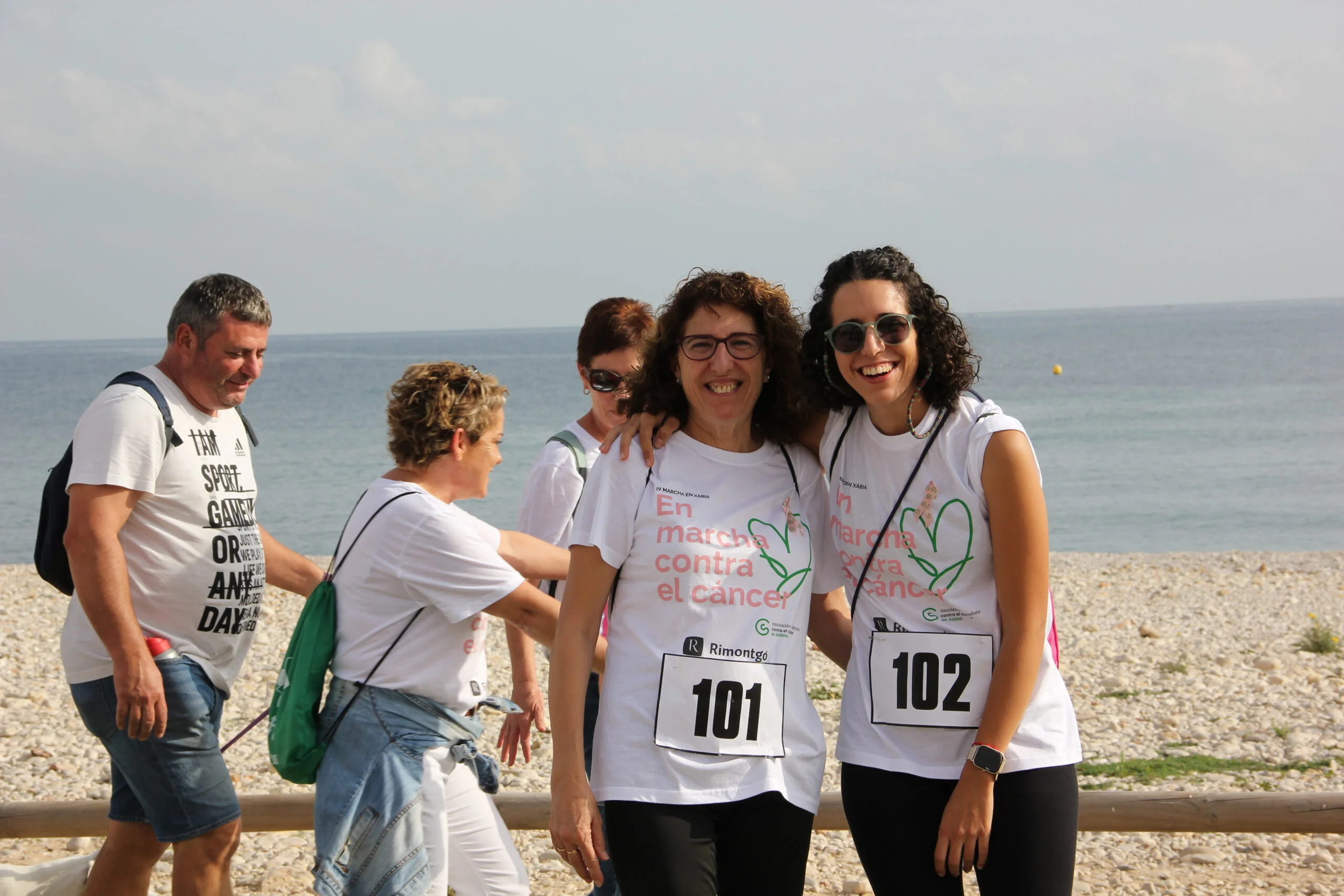 Multitudinaria Marcha contra el cáncer en Xàbia 2022 (36)