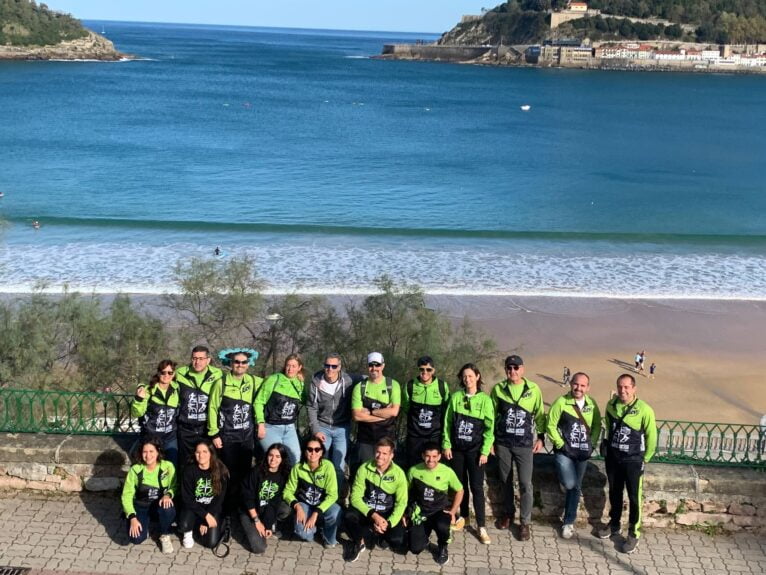 Atletas del CA Llebeig en su previo a la carrera